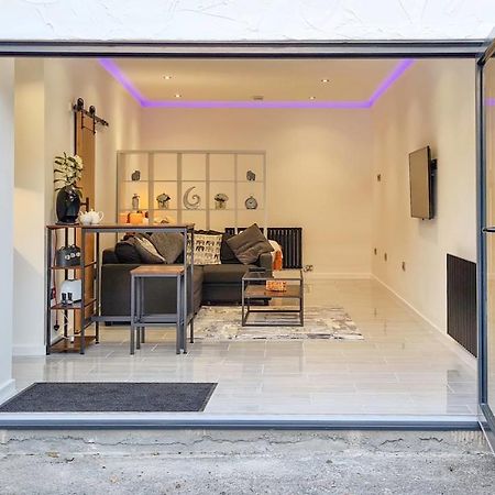 The Studio, Luxury Modern Apartment In The South Hams, Stunning Walks On The Doorstep, A 20 Minute Drive To The Beautiful Sandy Beaches, Quiet Courtyard Setting, Shops, Bars And Restaurants A Short Walk Away! Ivybridge Exteriör bild