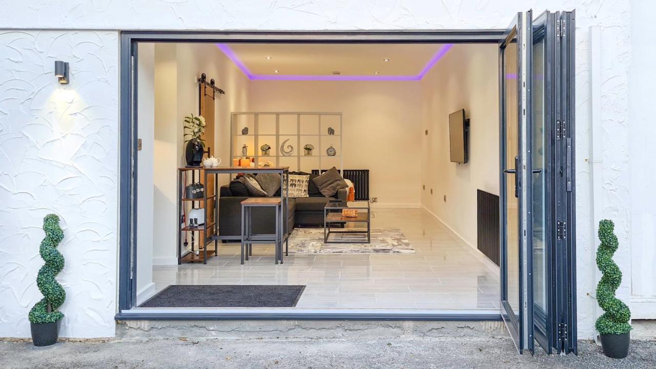 The Studio, Luxury Modern Apartment In The South Hams, Stunning Walks On The Doorstep, A 20 Minute Drive To The Beautiful Sandy Beaches, Quiet Courtyard Setting, Shops, Bars And Restaurants A Short Walk Away! Ivybridge Exteriör bild
