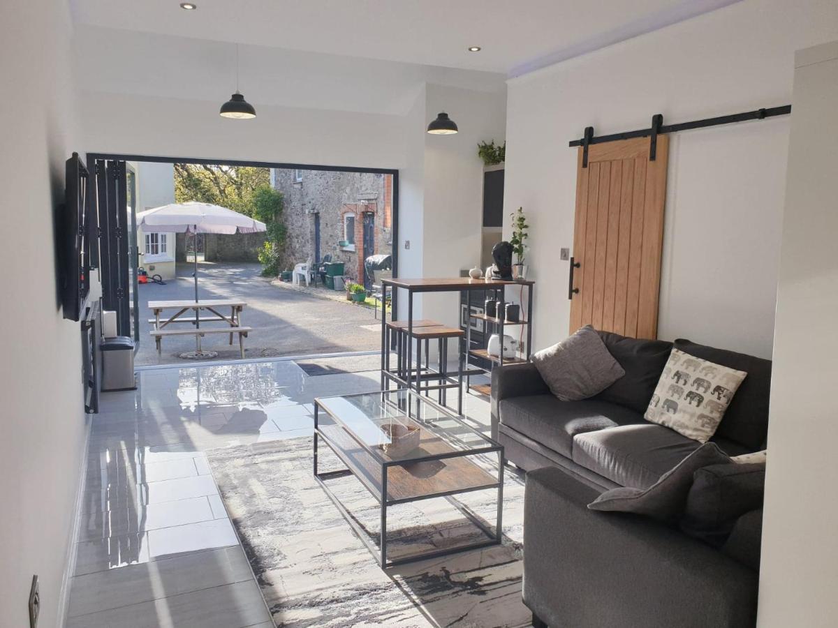 The Studio, Luxury Modern Apartment In The South Hams, Stunning Walks On The Doorstep, A 20 Minute Drive To The Beautiful Sandy Beaches, Quiet Courtyard Setting, Shops, Bars And Restaurants A Short Walk Away! Ivybridge Exteriör bild